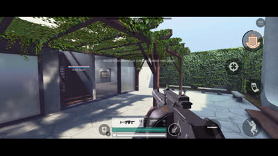 Jugando battle forces en el celular