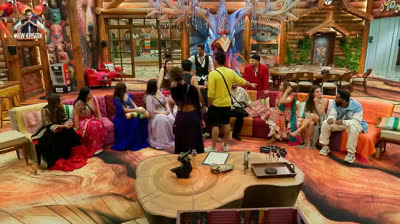 Big Boss Episode 1 (2025) in Hindi