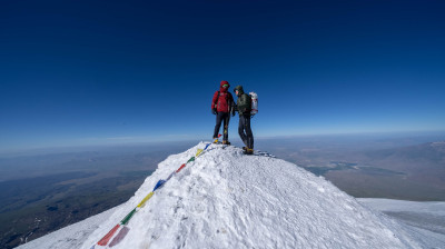 Trailer of 'Ascension to Ararat'