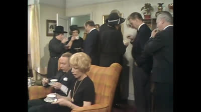 George E Mildred 01x05 O La Borsa O La Vvita